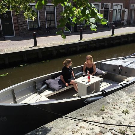 B&B Het Herenhuys Aan De Historische Gracht Van Kollum Extérieur photo