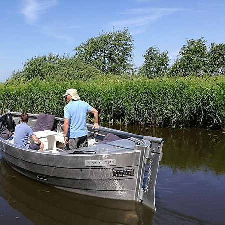 B&B Het Herenhuys Aan De Historische Gracht Van Kollum Extérieur photo